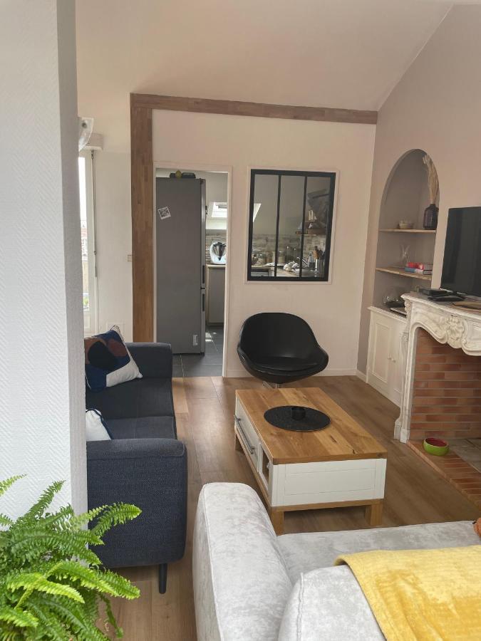 Grand Appartement Hypercentre Avec Terrasse Et Parking Poitiers Exteriör bild