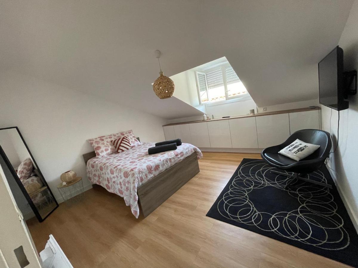 Grand Appartement Hypercentre Avec Terrasse Et Parking Poitiers Exteriör bild