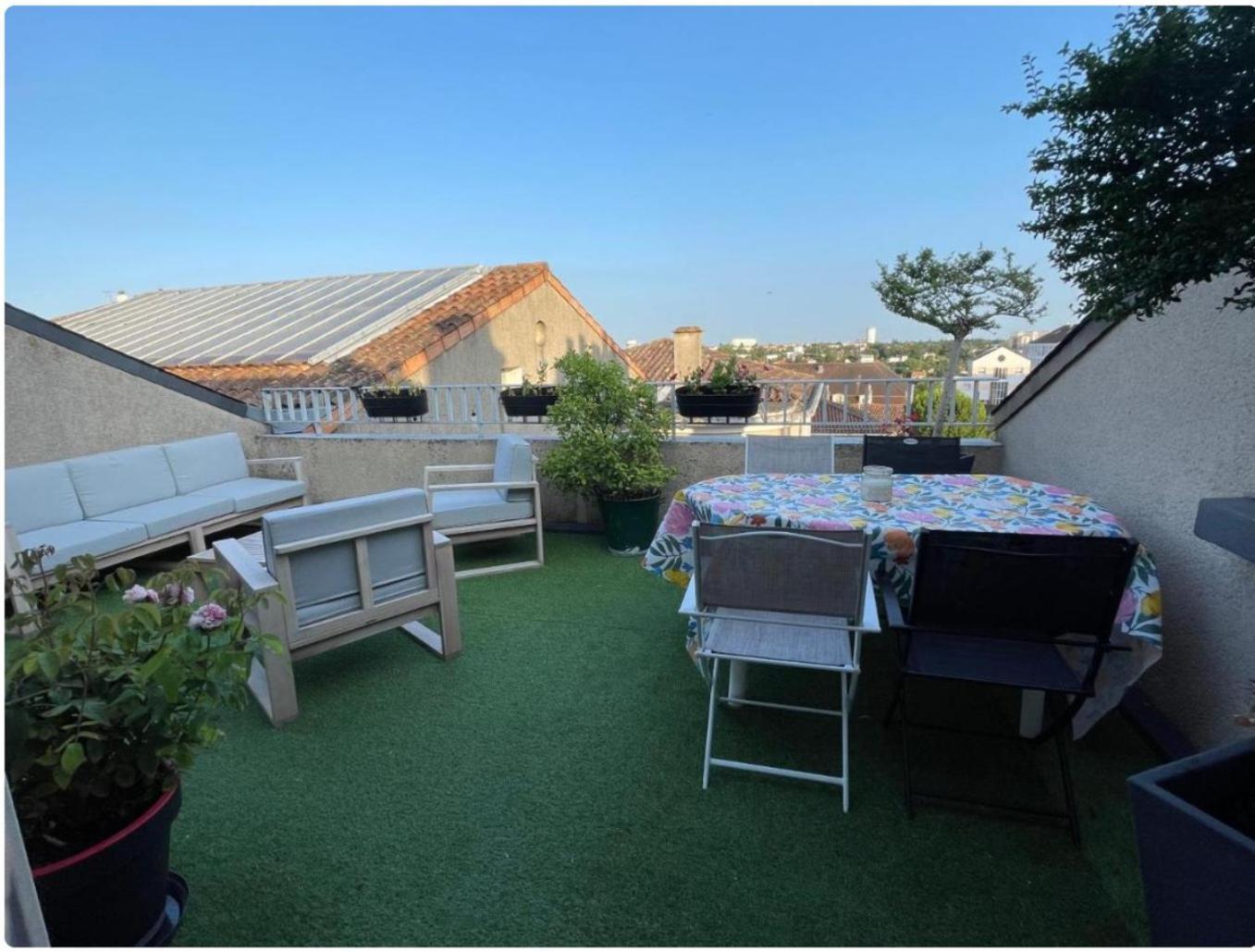 Grand Appartement Hypercentre Avec Terrasse Et Parking Poitiers Exteriör bild